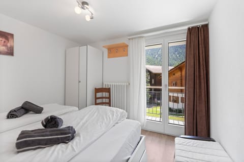 Bed, Photo of the whole room, Bedroom, towels, wardrobe