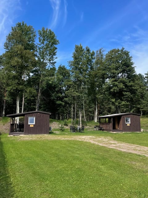 Property building, Beach, Location