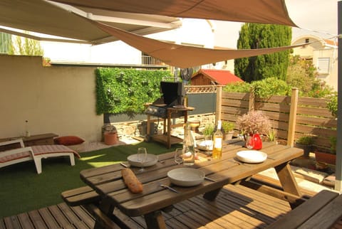 Patio, Garden, Garden, Balcony/Terrace, Dining area, Garden view