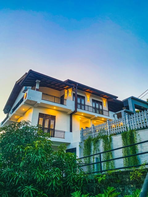 Property building, Day