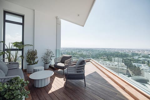 View (from property/room), Balcony/Terrace