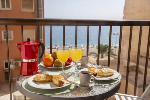 Natural landscape, View (from property/room), Balcony/Terrace, Balcony/Terrace, Dining area, Sea view