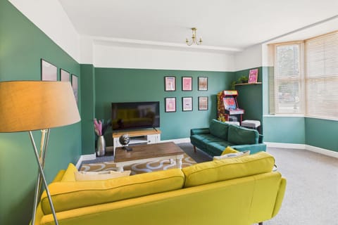 TV and multimedia, Living room, Seating area