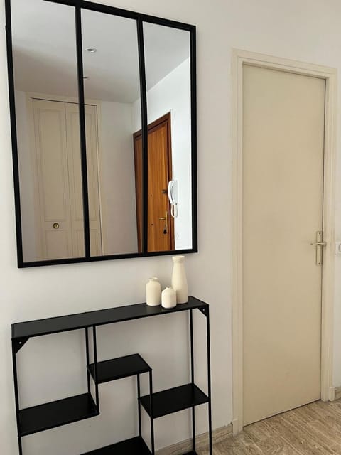 joli T2 central rénové Apartment in Menton