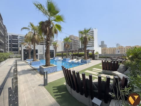 Swimming pool, Swimming pool