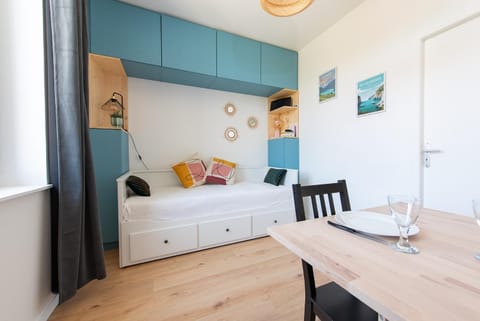 Living room, Bedroom