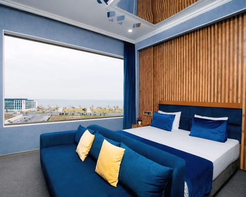 Bed, Bedroom, Sea view, Sea view, Sunrise
