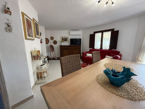 CASA MURALES Gianfranco House in Sardinia