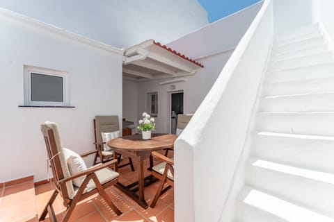 Balcony/Terrace, Balcony/Terrace, Seating area, Dining area