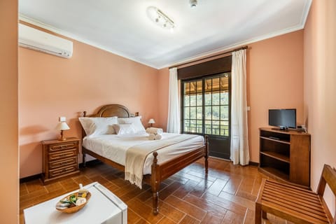 TV and multimedia, Photo of the whole room