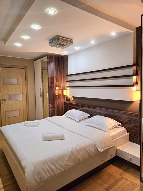 Bed, Bedroom, wardrobe