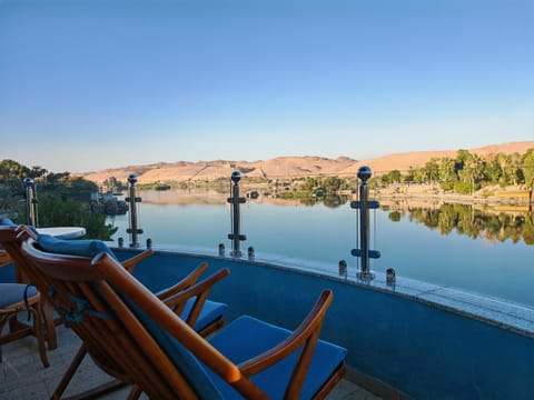 Balcony/Terrace, River view