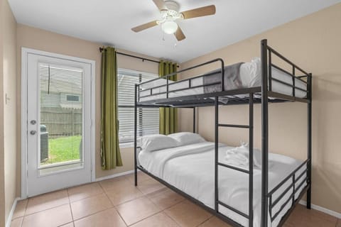 Bed, Bedroom, bunk bed