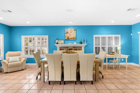 Little Narnia - Colorful Beach House Private Pool House in Seacrest