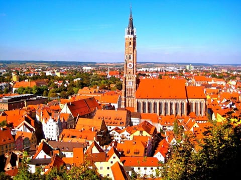 City view, Location