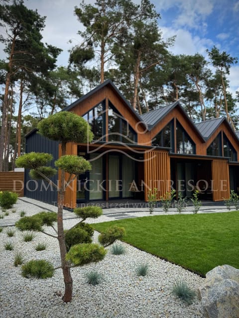 Property building, Natural landscape, Garden view