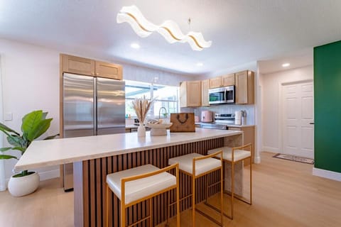 Spacious Modern Japandi Retreat - Winter Park House in Casselberry