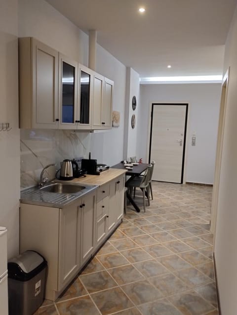 Coffee/tea facilities, stove