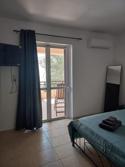 Sophie's Sunny Spot 5 Apartment in Islands