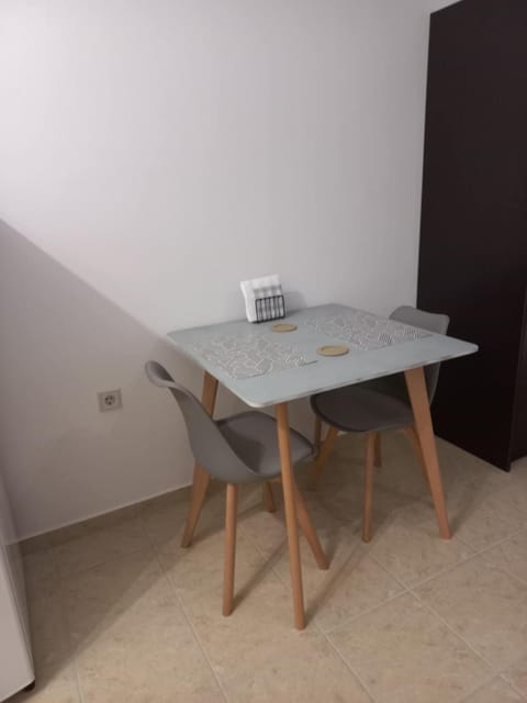 Sophie's Sunny Spot 5 Apartment in Islands