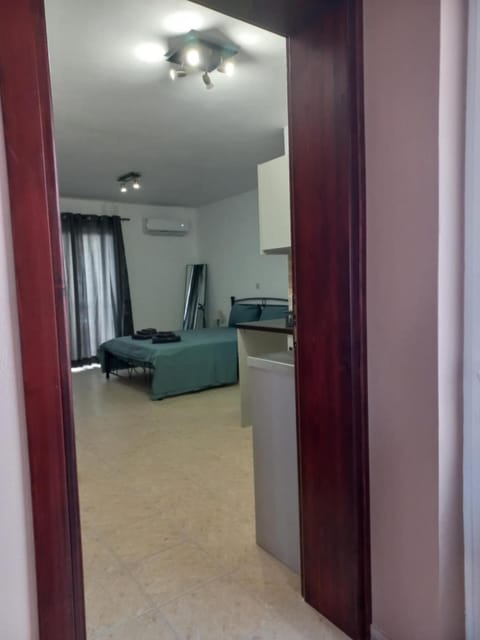 Sophie's Sunny Spot 5 Apartment in Islands