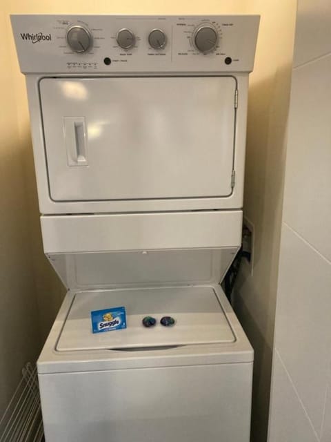 Beautiful in Beachwood Apartment in Beachwood