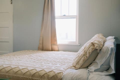 Stylish Cabin by Mackinac Cabin in Saint Ignace