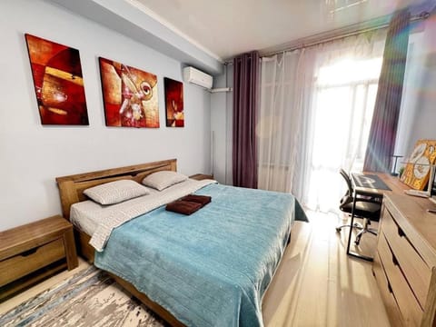 Bed, TV and multimedia, Bedroom, air conditioner
