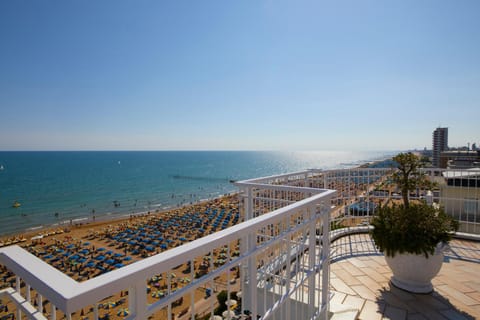 View (from property/room), Balcony/Terrace, Sea view