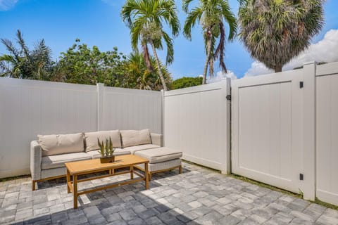 3 Mi to Sand and Surf Delray Beach Home with Patio! House in Gulf Stream