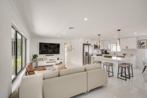 3 Mi to Sand and Surf Delray Beach Home with Patio! House in Gulf Stream