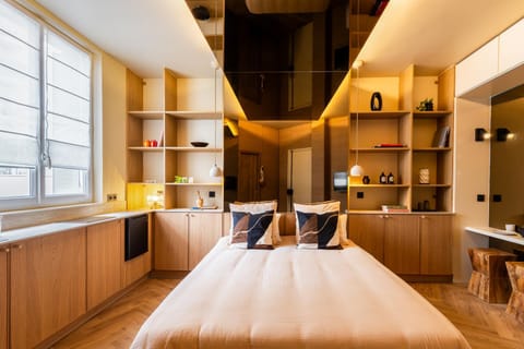 Bed, Kitchen or kitchenette, Photo of the whole room