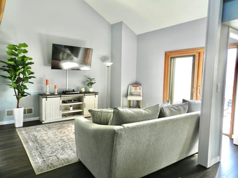 Derby House & Indoor Pickleball House in Clarksville