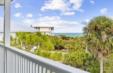 Aquapelago Pool pet Friendly St George Island Family Home House in Saint George Island