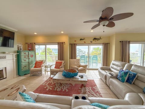Aquapelago Pool pet Friendly St George Island Family Home House in Saint George Island