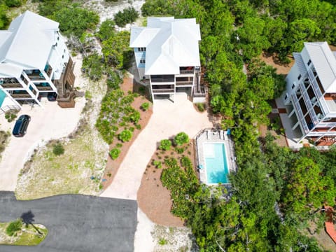 Our Kind of Paradise Pool-Pet Friendly- Sleeps 12 House in Saint George Island