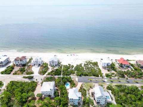 Our Kind of Paradise Pool-Pet Friendly- Sleeps 12 House in Saint George Island