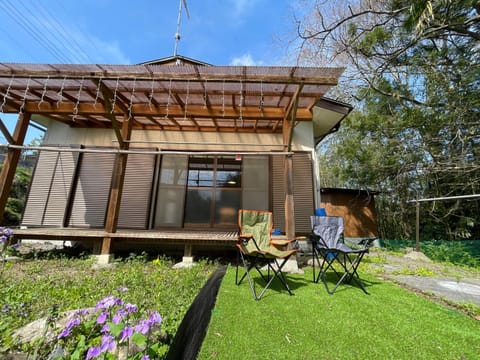 Property building, Garden, Balcony/Terrace, Garden view