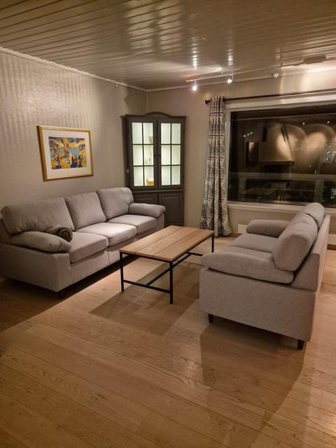 Large apartment for max 13pax Tromsø Apartment in Tromso