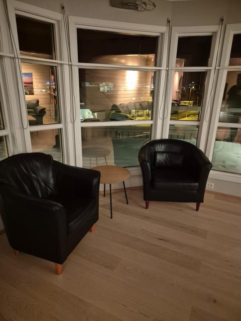 Large apartment for max 13pax Tromsø Apartment in Tromso