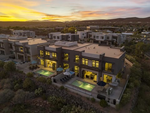 A Hole in One home House in Washington