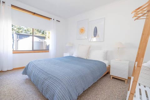 Bed, Other, Bedroom, internet