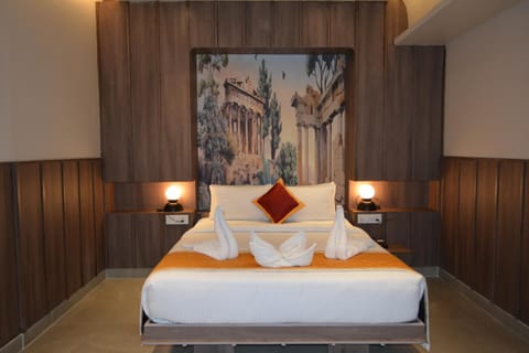 Bedroom, towels