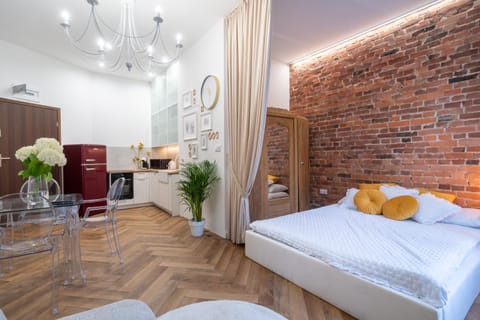Bed, Kitchen or kitchenette, Photo of the whole room, Seating area, Bedroom, wardrobe
