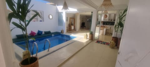 Pool view, Swimming pool, sunbed