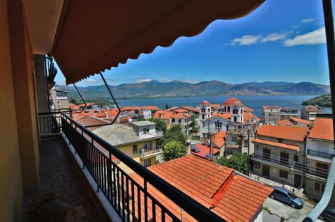 Day, Natural landscape, View (from property/room), Balcony/Terrace, City view, Lake view, Lake view