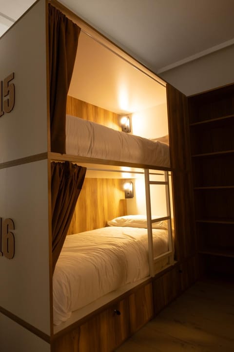 Bed, Bedroom, bunk bed