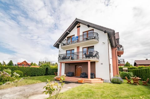 Property building, Spring, Day, Garden, View (from property/room), Balcony/Terrace, Garden view