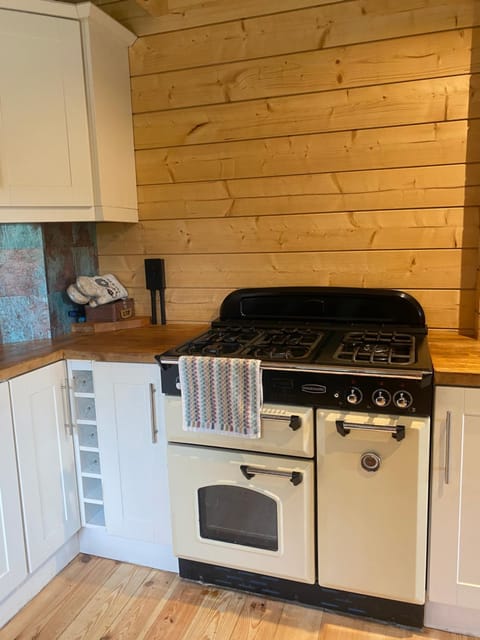 Rushbrook Log Cabin with sauna Cabin in Westmeath, Co. Westmeath, Ireland