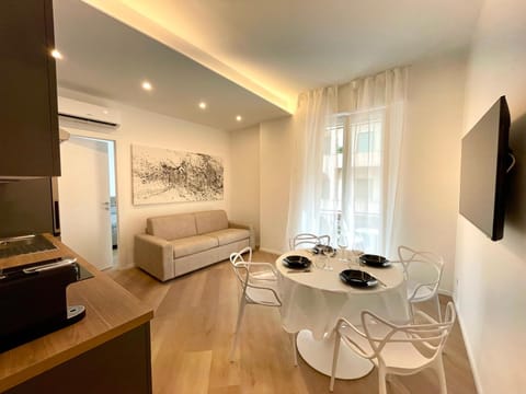 SR4 - Elegante dimora con vista Apartment in Sanremo